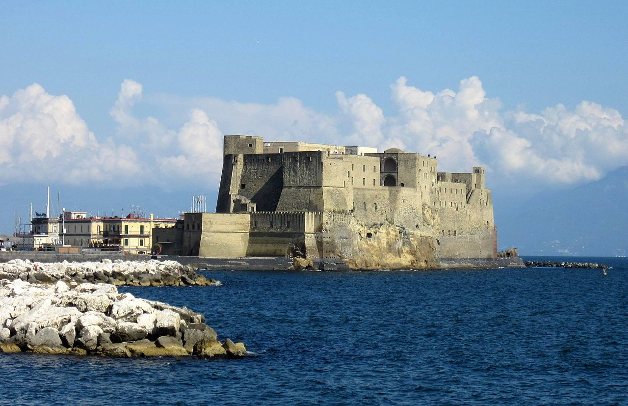 Napoli, Castell' dell' Ovo